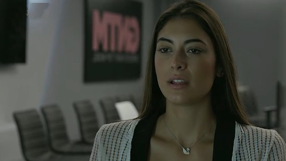 GNTM: Η συνομιλία της Εύης με τον καθρέφτη που «έριξε» το Twitter
