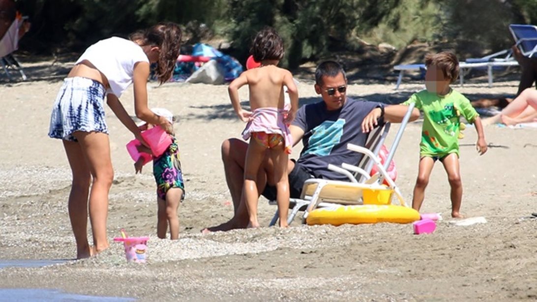 Ο Σωτήρης Κοντιζάς σε οικογενειακές διακοπές | Δείτε φωτογραφίες