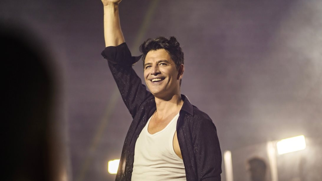 Θαυμάστρια έκανε on stage ερωτική εξομολόγηση στον Σάκη Ρουβά: "Ήταν το καλύτερο πρώτο ραντεβού της ζωής μου"