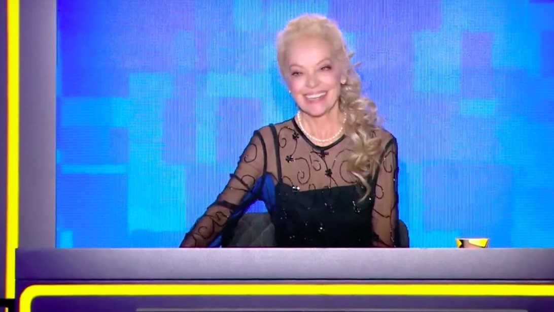 Μαρία Αλιφέρη και Σμαράγδα Καρύδη έκαναν μαζί πρεμιέρα στα &quot;Τετράγωνα των Αστέρων&quot;: Πήγα 44 χρόνια πίσω