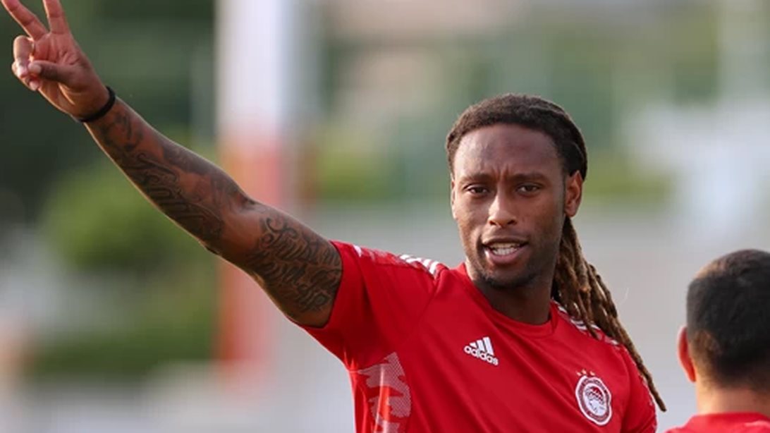 Σύλληψη του Σεμέδο του Ολυμπιακού: Τον κατήγγειλε για ξυλοδαρμό η 28χρονη φίλη του