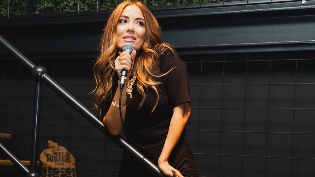 Όλες οι φωτογραφίες από το πάρτι της Γιώτας Τσιμπρικίδου