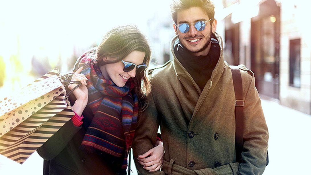 To Δράμα Της Black Friday: Όσα νιώθουν πραγματικά οι άντρες όταν βγαίνουν για ψώνια στις γιορτές