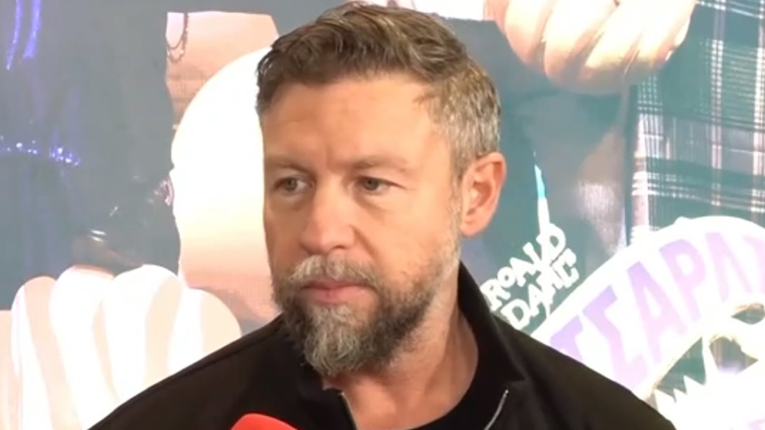 Γιάννης Βαρδής: &quot;Κουβαλάω το βάρος της υπογραφής για τον γάμο του πατέρα μου - Δεν το ήθελε&quot;