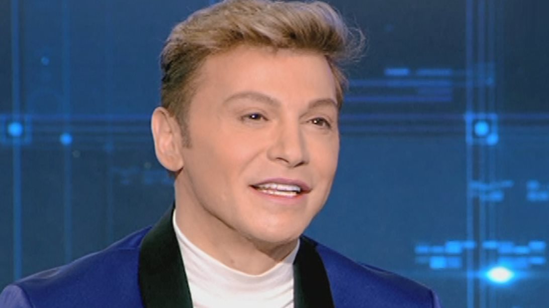 Ο Τάκης Ζαχαράτος γίνεται Άννα Μαρία Ψυχαράκη | Δείτε τη μεταμόρφωση του