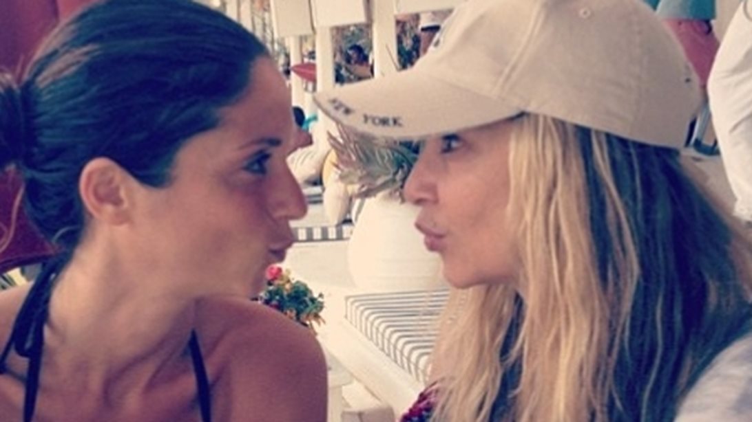 Άννα Βίσση &amp; Σοφία Καρβέλα σε απόλυτα #familygoals φωτογραφίες