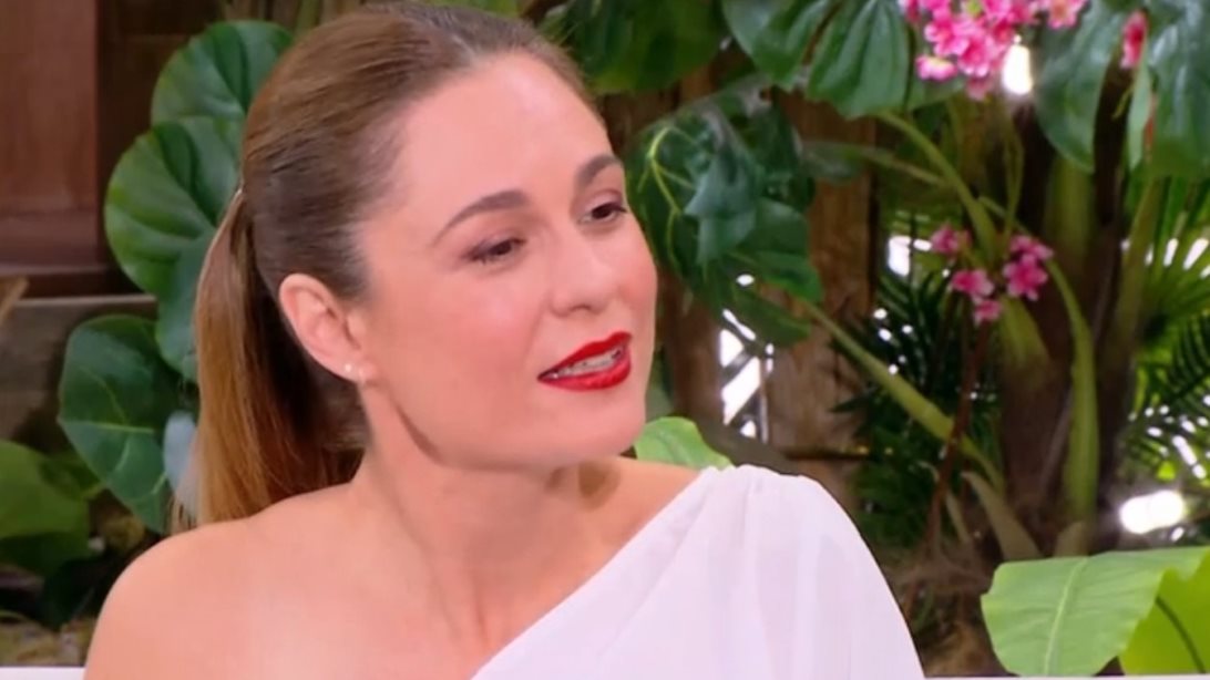 Θάλεια Ματίκα: &quot;Άρχισα να επιτίθεμαι στον σύζυγό μου μέσα στον τοκετό - Είχε πέσει στα γόνατα και έκλαιγε&quot;