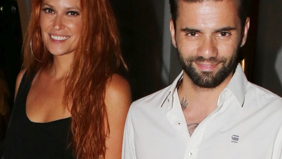 Θοδωρής Μαραντίνης- Σίσσυ Χρηστίδου: Βόλτα στα σοκάκια της Μυκόνου: Φωτογραφίες