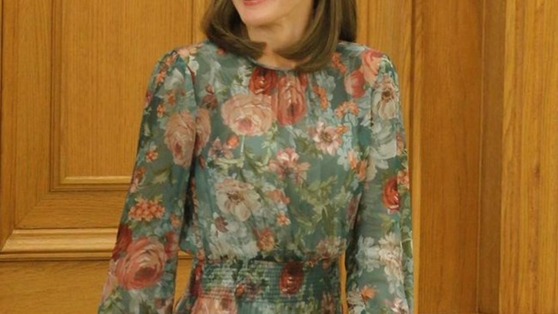 Βασίλισσα Letizia: Δύο looks της ιδανικά για τις ζεστές ημέρες
