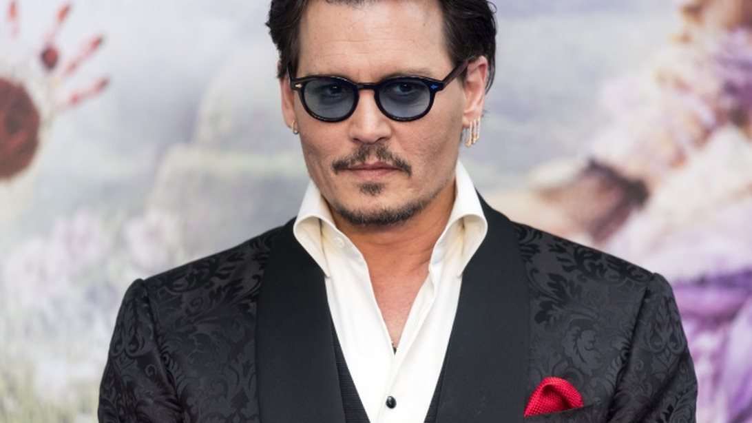 Johnny Depp
 
: Άλλο ένα αρνητικό ακριβοπληρωμένο ρεκόρ στον ενεργητικό του!