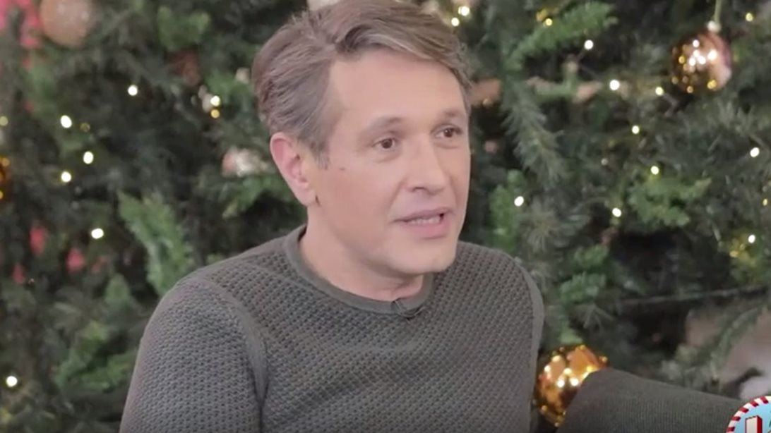 Αιμίλιος Χειλάκης: "Μέχρι και για παράνομη υιοθεσία είχαμε μιλήσει. Ήταν σα να μιλούσαμε για αμάξι, "αν δεν σας κάνει αυτό σας δίνουμε ένα άλλο""