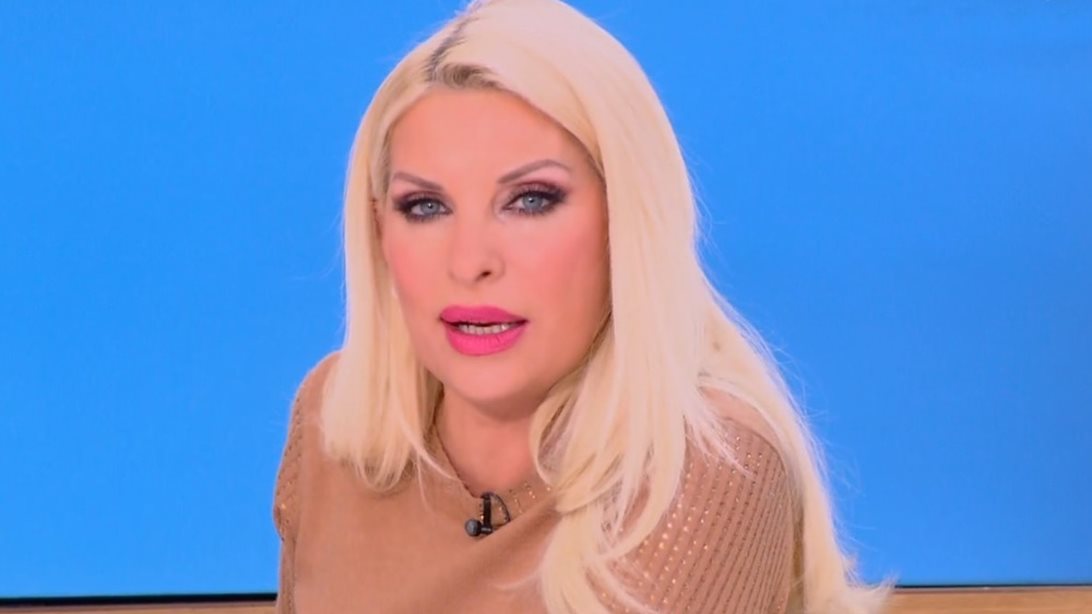 Ελένη Μενεγάκη: &quot;Πολλοί χρησιμοποιούν το όνομά μου&quot;