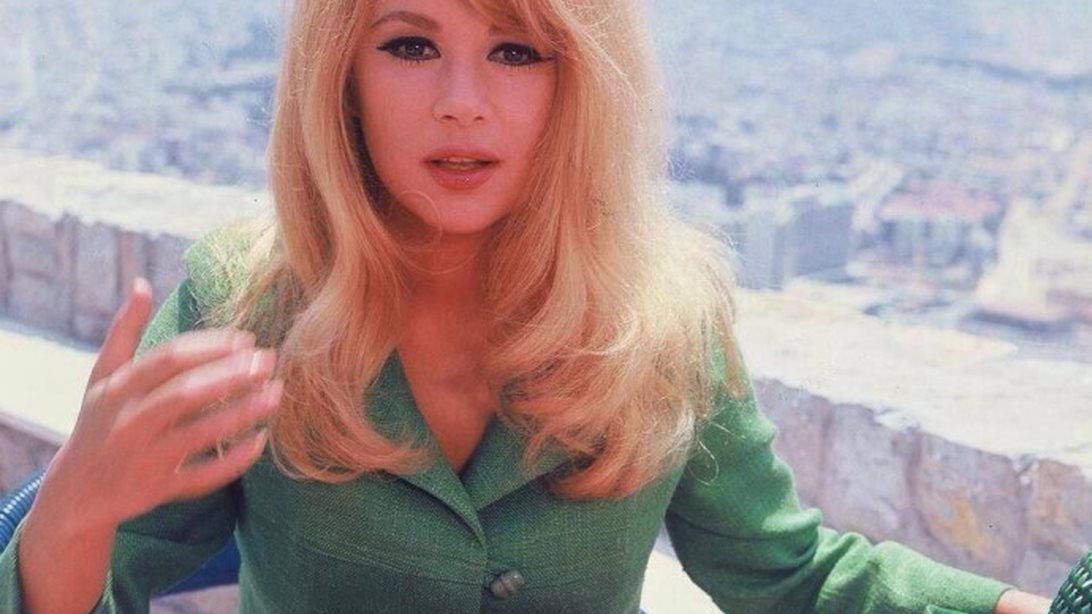 Αλίκη Βουγιουκλάκη: Σπάνιες φωτογραφίες από τη ζωή της