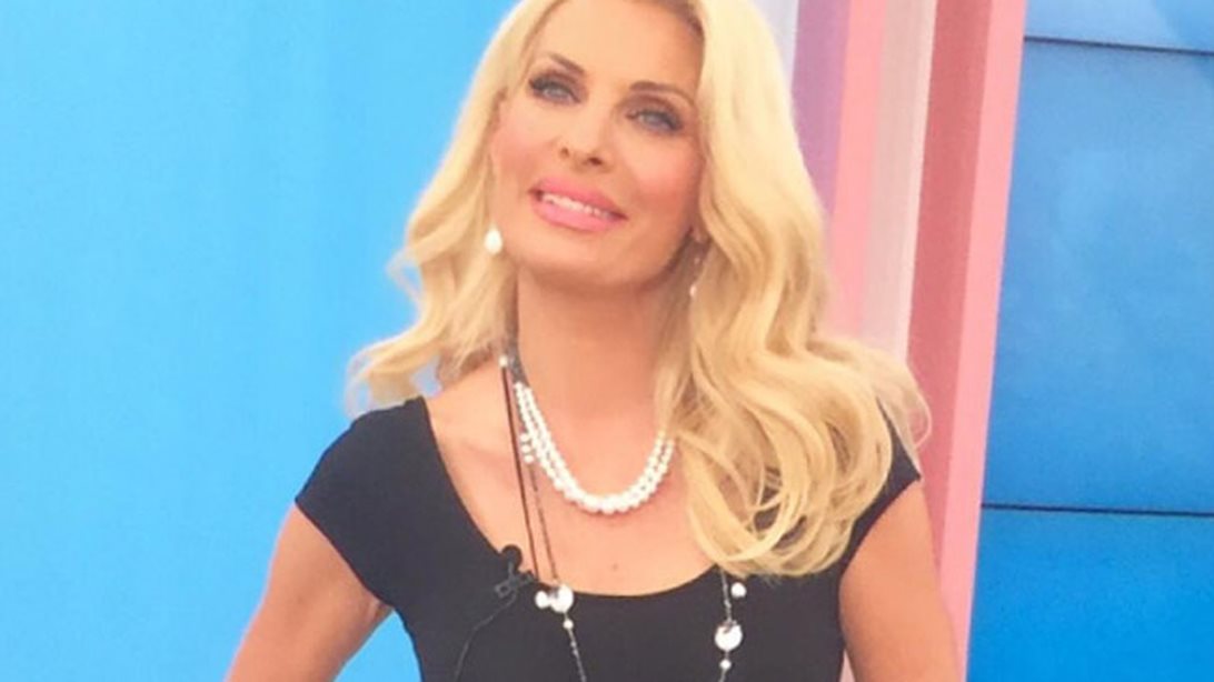 Ελένη Μενεγάκη: Η εμφάνιση στην εκπομπή της Τρίτης: Ξέρουμε τι φόρεσε!