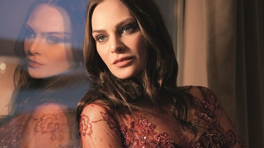 Υβόννη Μπόσνιακ: Η εξομολόγηση για την επιλόχειο κατάθλιψη &amp; ο ρόλος του Ρέμου