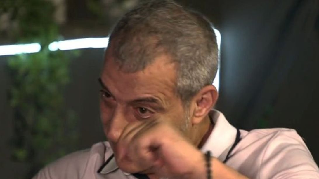 Θέμης Αδαμαντίδης: &quot;Έχω κάνει λάθος, έπρεπε να έχω αφιερώσει περισσότερο χρόνο μαζί τους&quot;