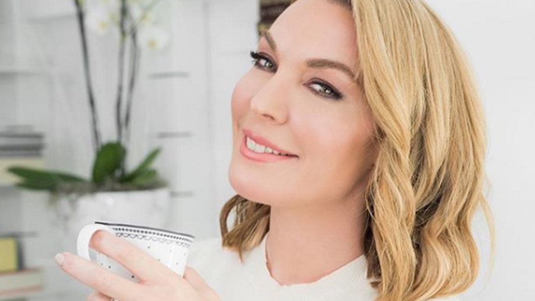 Τατιάνα Στεφανίδου: Δείτε πώς περνάει το μεσημέρι της Κυριακής!