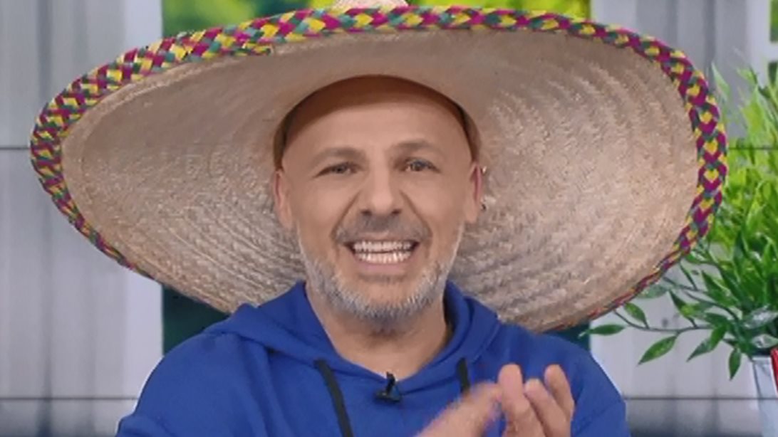 Viral Of The Day: Ο Μουτσινάς και η Βάνια κάνουν το #horsechallenge και το αποτέλεσμα είναι επικό!