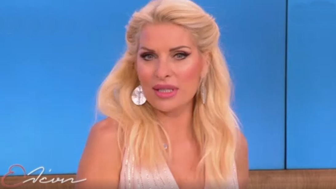 Η Ελένη Μενεγάκη αποθέωσε τον Σάκη Ρουβά: "Δεν υπάρχεις Σάκη μου"