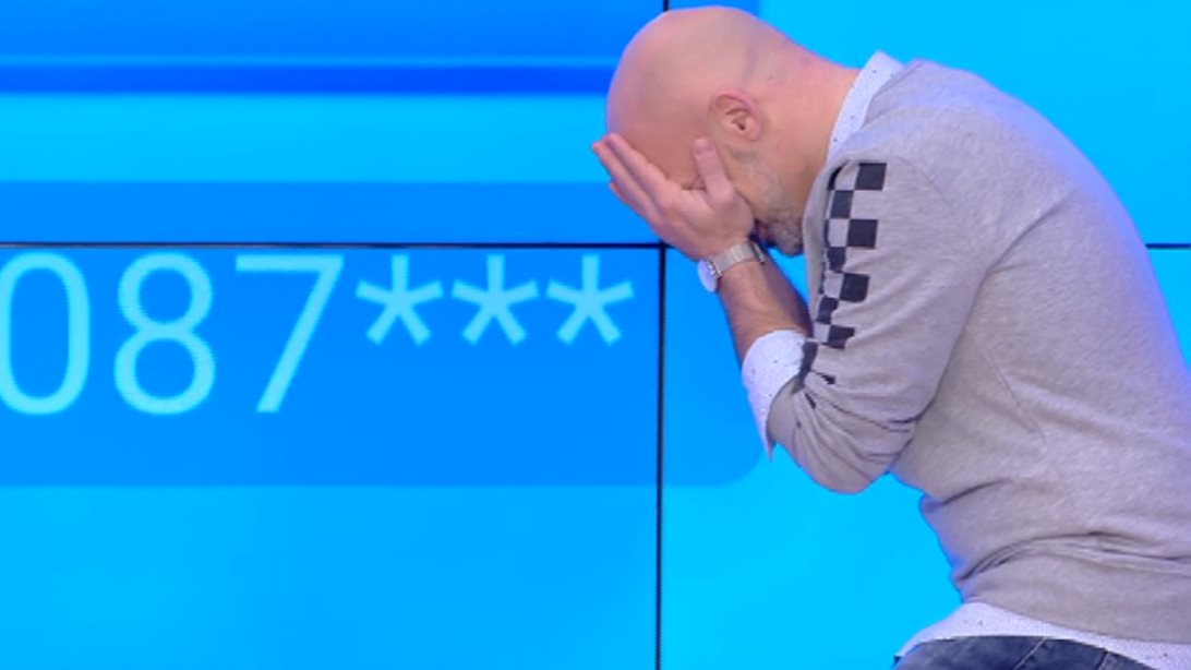 Νίκος Μουτσινάς
: Δεν φαντάζεστε τι συνέβη (ξανά) στο φινάλε της εκπομπής του | Δείτε το video