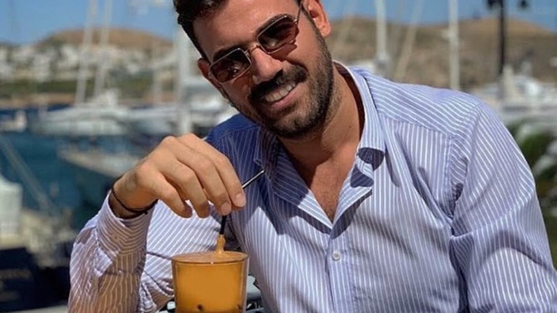 Νίκος Πολυδερόπουλος
: Οι φωτογραφίες από τον γάμο τους αδελφού του