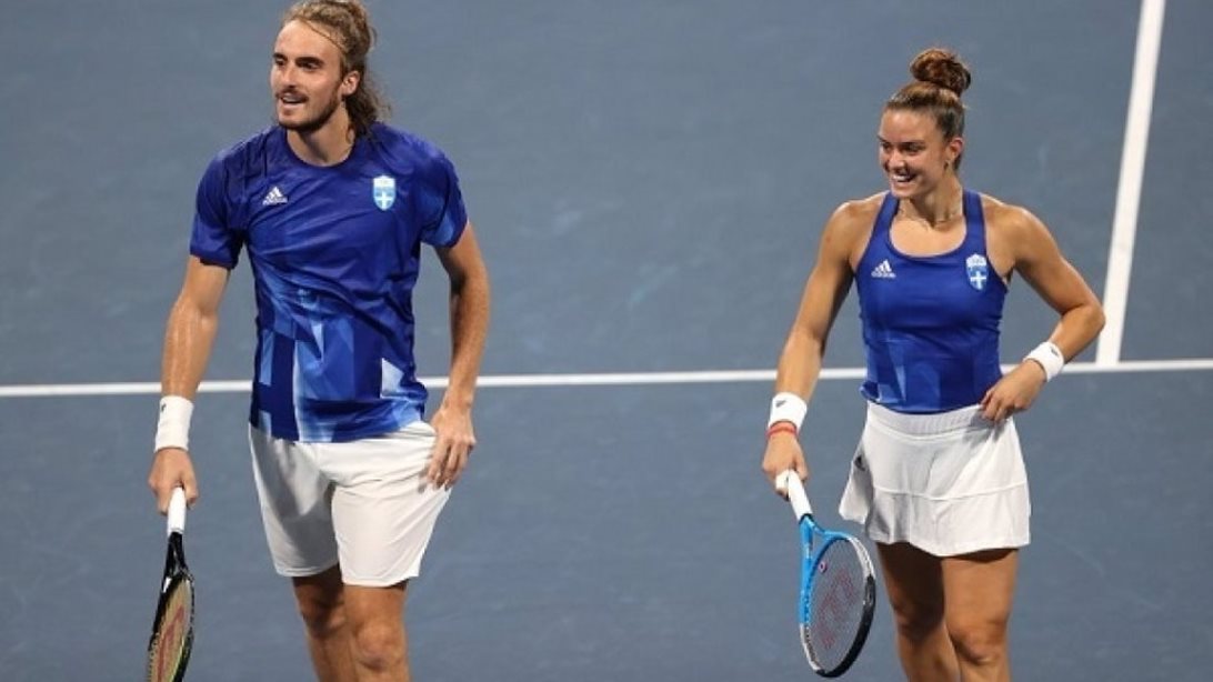 Τραγωδία στα Τέμπη | Στέφανος Τσιτσιπάς και Μαρία Σάκκαρη στέλνουν το δικό τους μήνυμα συμπαράστασης