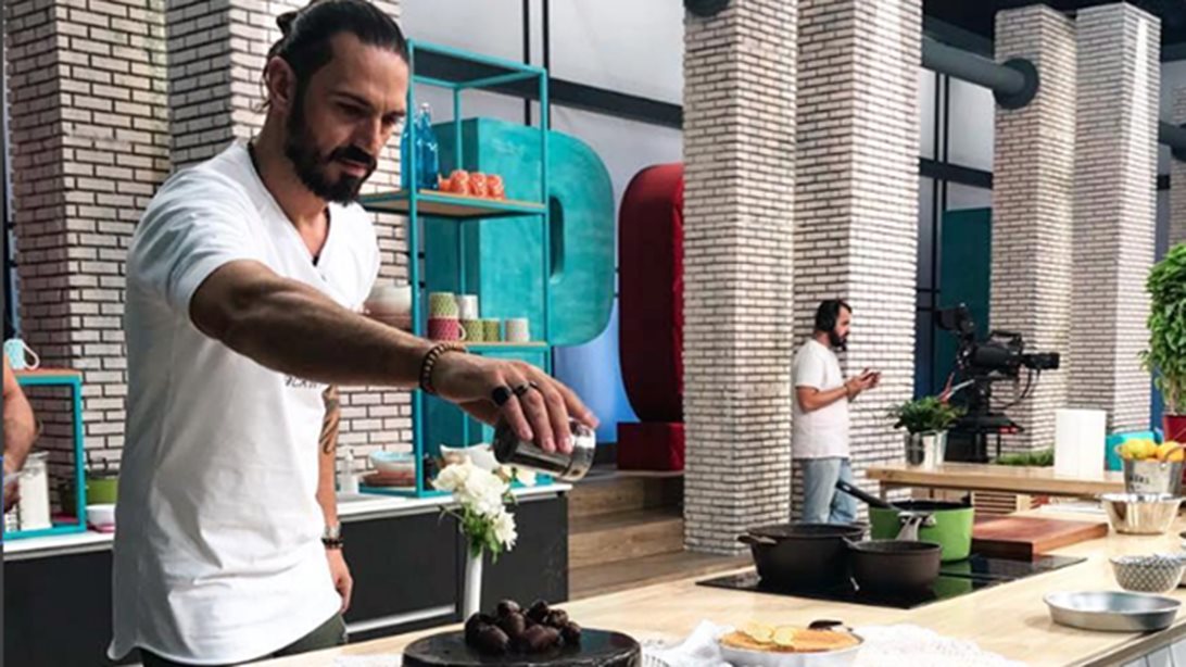 Δημήτρης Μακρυνιώτης: Αυτή είναι η σύντροφος του και είναι αδελφή πολύ γνωστού τραγουδιστή!