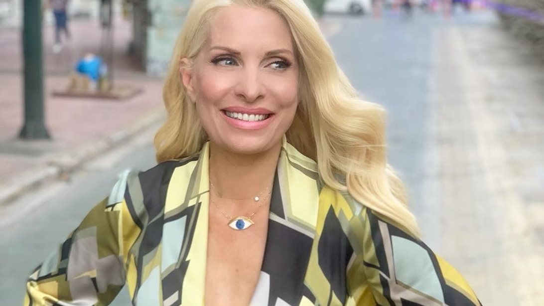 "Η Ελένη Μενεγάκη φοβήθηκε πολύ με τον κορονοϊό! Δεν ψάχνει το παραθυράκι για να "σπάσει" την καραντίνα"