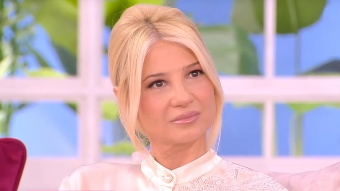Φαίη Σκορδά: "Για μένα το ιδανικό είναι να είσαι αγκαλιά με τον άλλον"