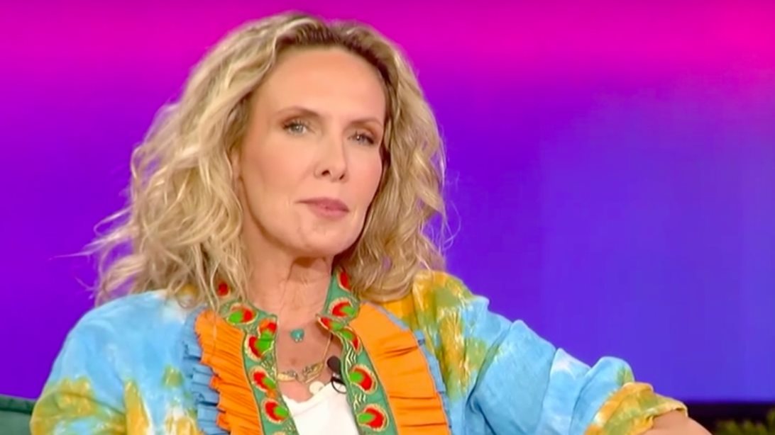 Οι αποκαλύψεις της Εβελίνας Παπούλια για τους &quot;Δυο Ξένους&quot;: Δεν μιμήθηκα την Ελένη Μενεγάκη