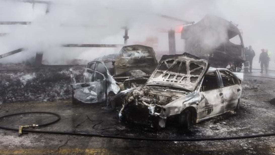 Εικόνες αποκάλυψης από το σοκαριστικό τροχαίο στην Εγνατία: Τα σενάρια για το πώς έγινε η τραγωδία