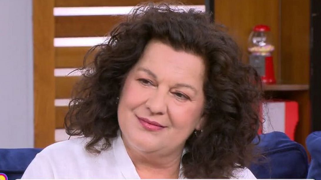 Η Στέλλα Γκίκα σε μία σπάνια τηλεοπτική συνέντευξη | Η "Παπαδιά" του "Σασμού" &amp; το παρασκήνιο του πρώτου casting