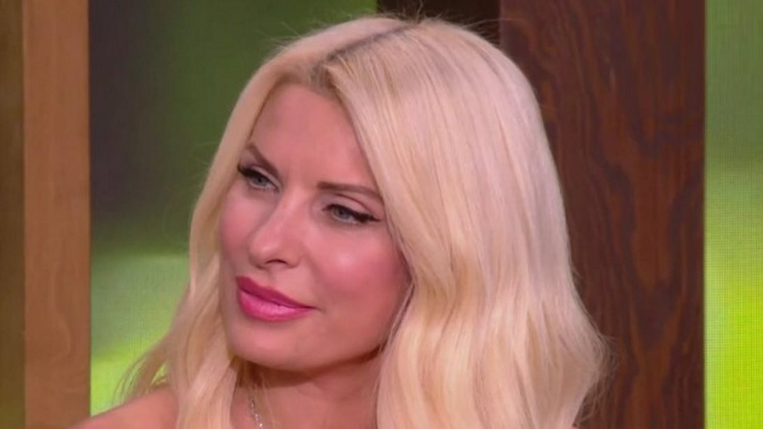 Ελένη Μενεγάκη | Ο τραγουδιστής που της έκανε έκπληξη on air στα γενέθλιά της