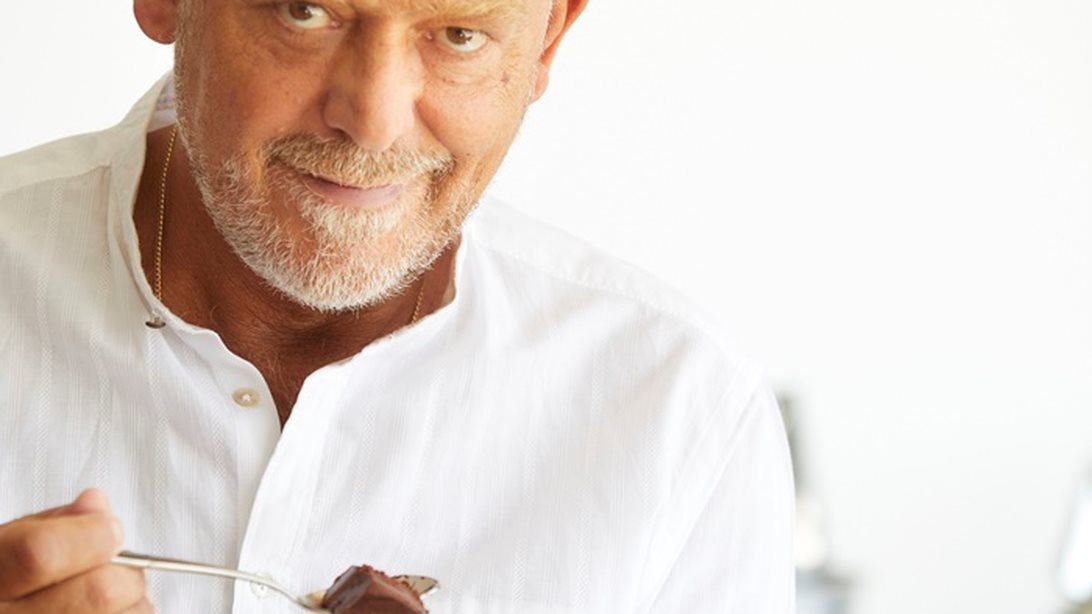 Στέλιος Παρλιάρος: Σε ποιο κανάλι θα δούμε τις «Γλυκές Αλχημείες»;