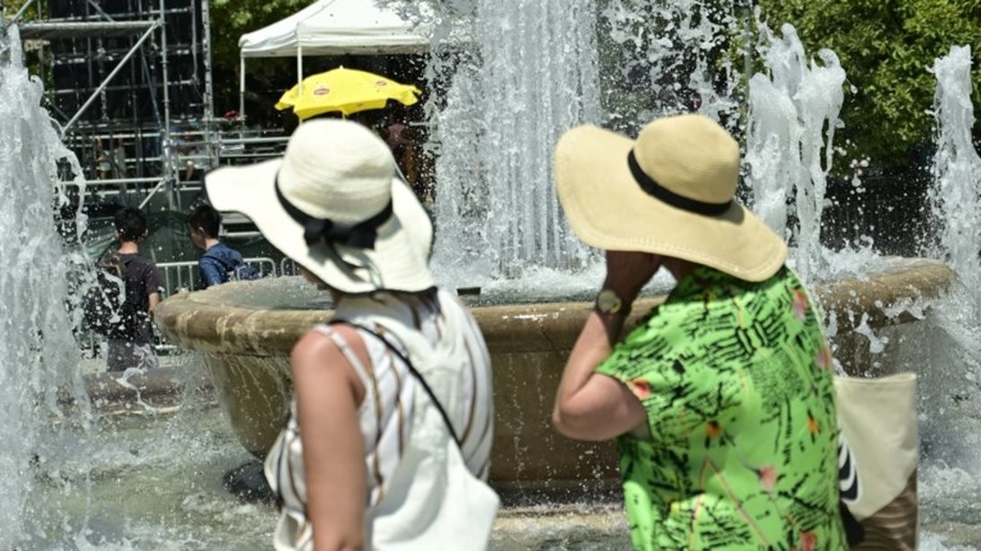 Καιρός: Με 40άρια και ισχυρά μελτέμια ο Δεκαπενταύγουστος - Πότε υποχωρεί η ζέστη