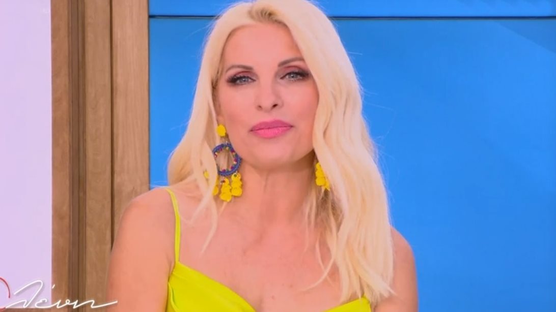 Η Ελένη Μενεγάκη αποχαιρέτησε τον Σάββα Πούμπουρα