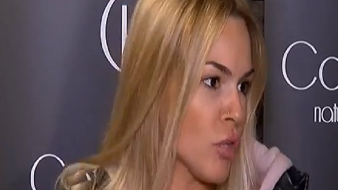 Βίκυ Κάβουρα
: Η απάντηση της για τον Χολίδη &amp; η ενόχληση on camera που εκνεύρισε τη Γερμανού
