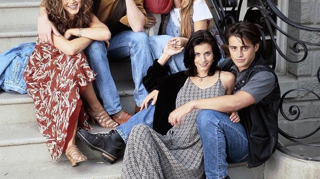 Friends 
: Ακόμη ένα reunion για τα &quot;Φιλαράκια&quot; | Δες ποιοι ηθοποιοί συναντήθηκαν
