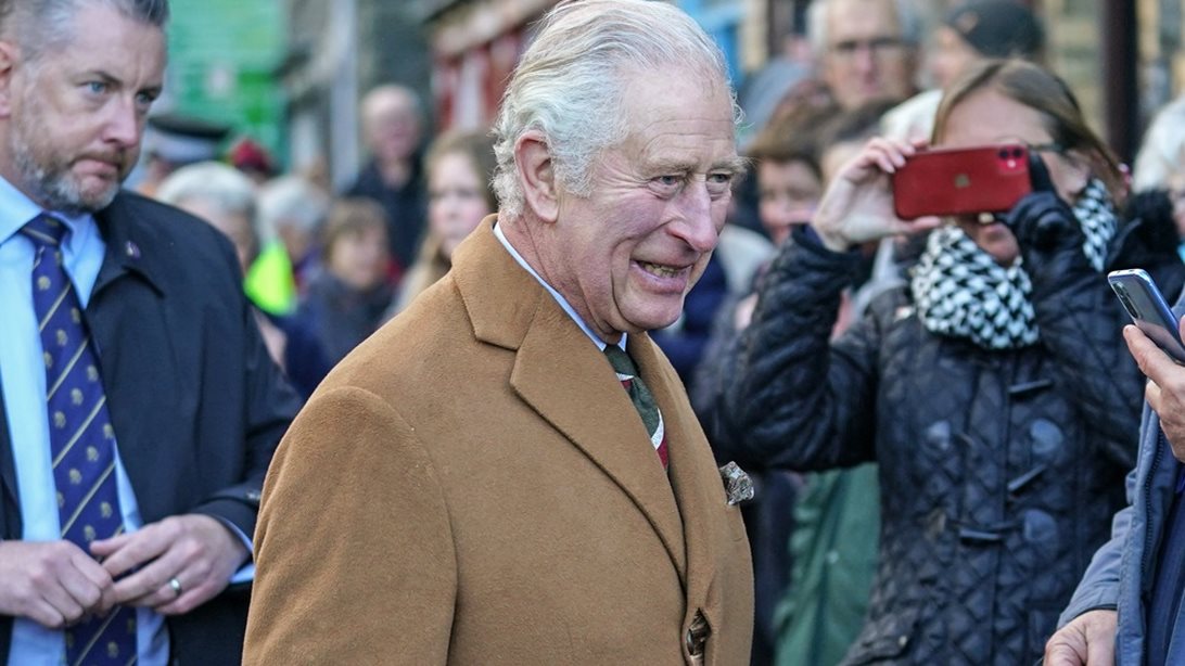 Ο πρίγκιπας Κάρολος διαγνώσθηκε με κορονοϊό για δεύτερη φορά