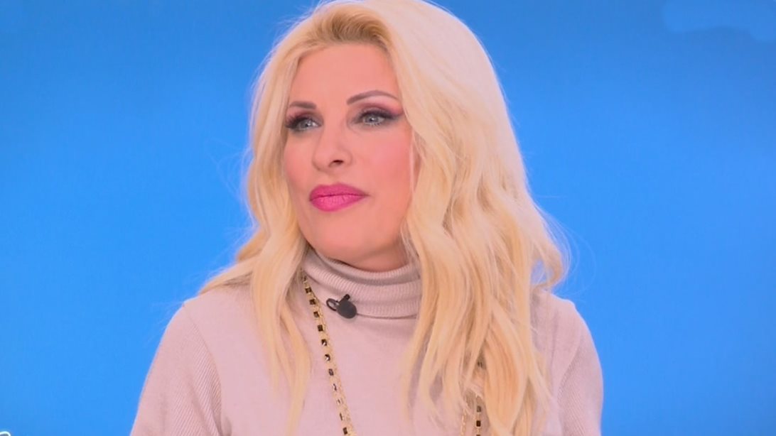 Ελένη Μενεγάκη: &quot;Ασταμάτητα φέτος σκέφτομαι την Λάουρα που τον άλλο μήνα θα γίνει 18&quot;