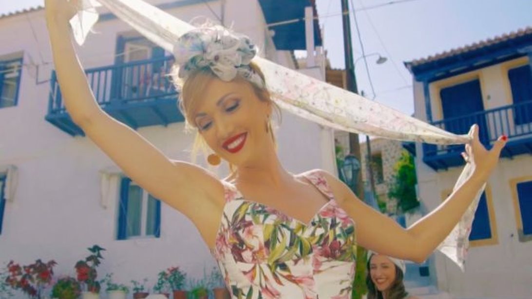 Στέλλα Καλλή: Δείτε το νέο της video clip!