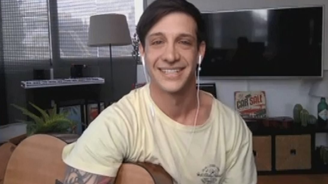 Ηλίας Μπόγδανος: Μιλά για το μέλλον του Your Face Sounds Familiar μετά τη διακοπή των γυρισμάτων