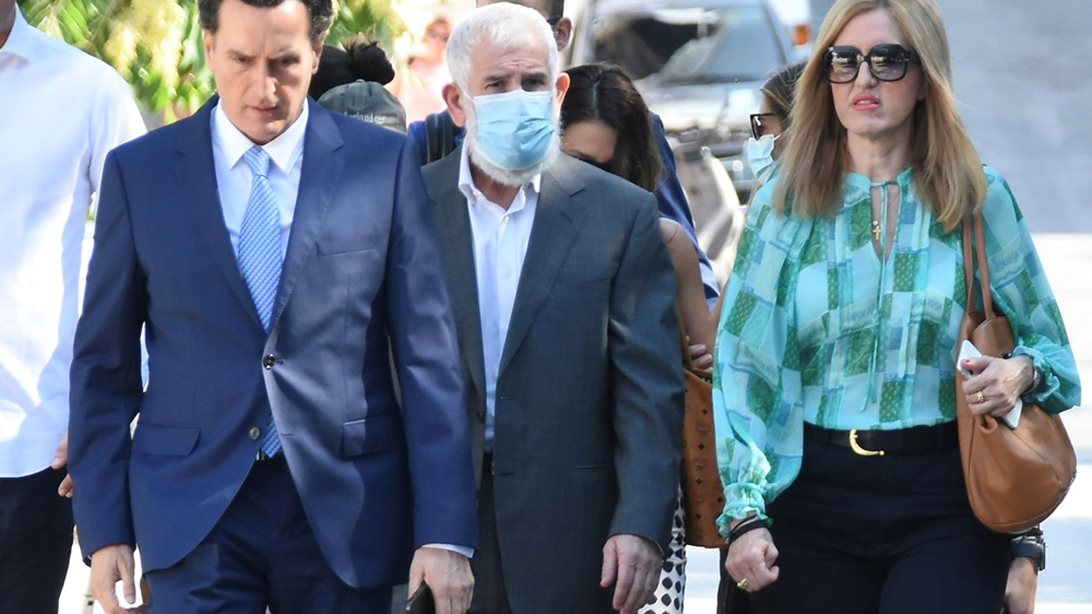 Χωρίς χειροπέδες στο δικαστήριο ο Πέτρος Φιλιππίδης [εικόνες]