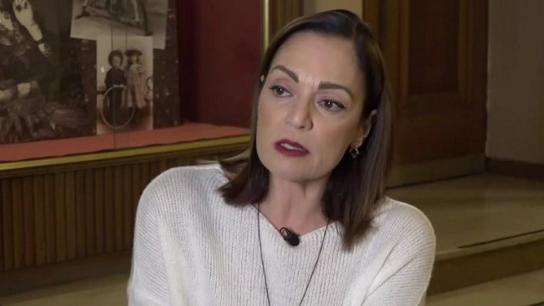 Η εξομολόγηση της Ελένης Καρακάση στην &quot;Ελένη&quot; - &quot;Το &#39;ντουλάπα&#39; και το &#39;χοντρή&#39; ήταν καθημερινή συζήτηση όταν ήμουν μικρή&quot;