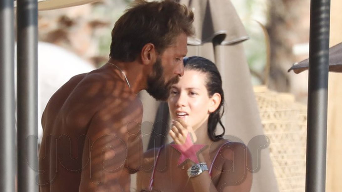 Γιάννης Μαρακάκης &amp; Νίκη Θωμοπούλου: Η Μύκονος τους πάει πολύ! Τρυφερές στιγμές στην παραλία