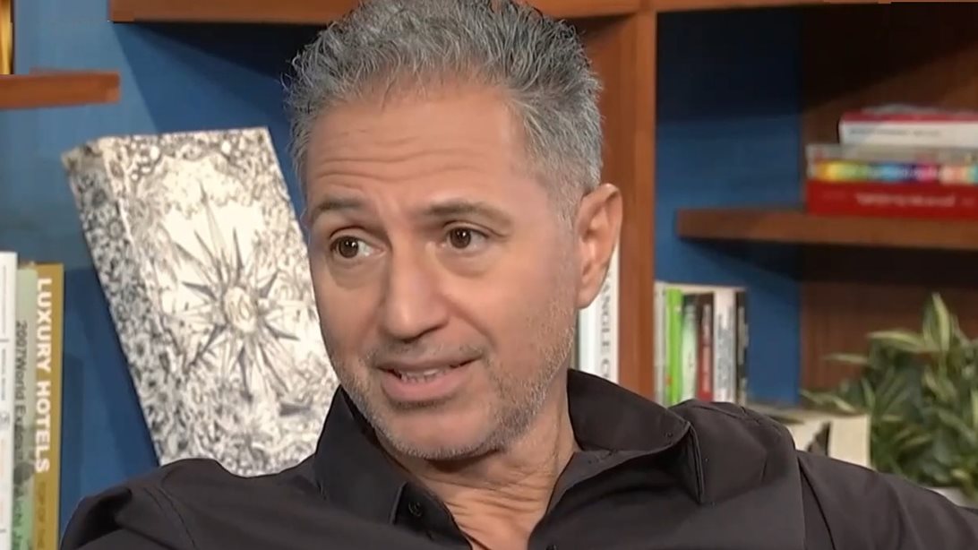 Δημήτρης Κόκοτας: "Ο πατέρας μου ήταν εκεί για εμάς, παρότι έκανε δεύτερη οικογένεια"