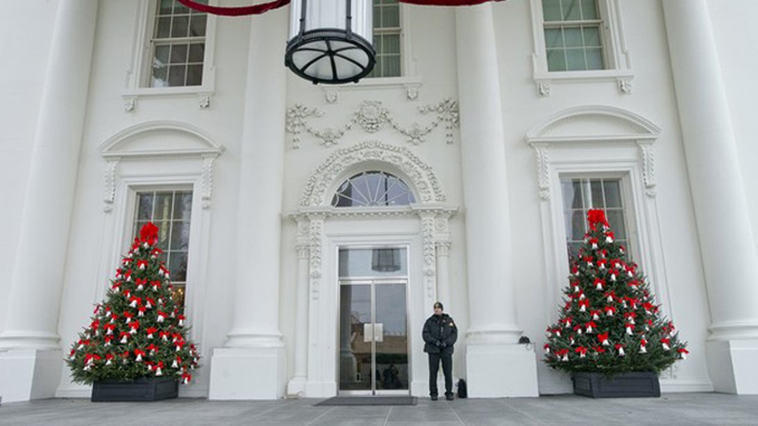 Λευκός Οίκος: Οι χριστουγεννιάτικοι στολισμοί της οικογένειας Obama