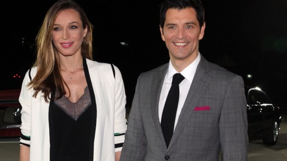 Σάκης Ρουβάς - Κάτια Ζυγούλη
 
: Αυτό είναι το σπίτι τους στον Νέο Βουτζά!