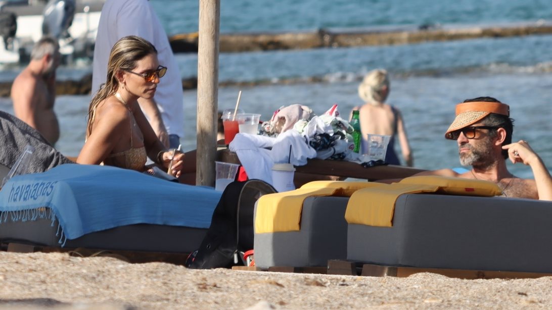 Αθηνά Οικονομάκου &amp; Φίλιππος Μιχόπουλος σε καλοκαιρινές στιγμές