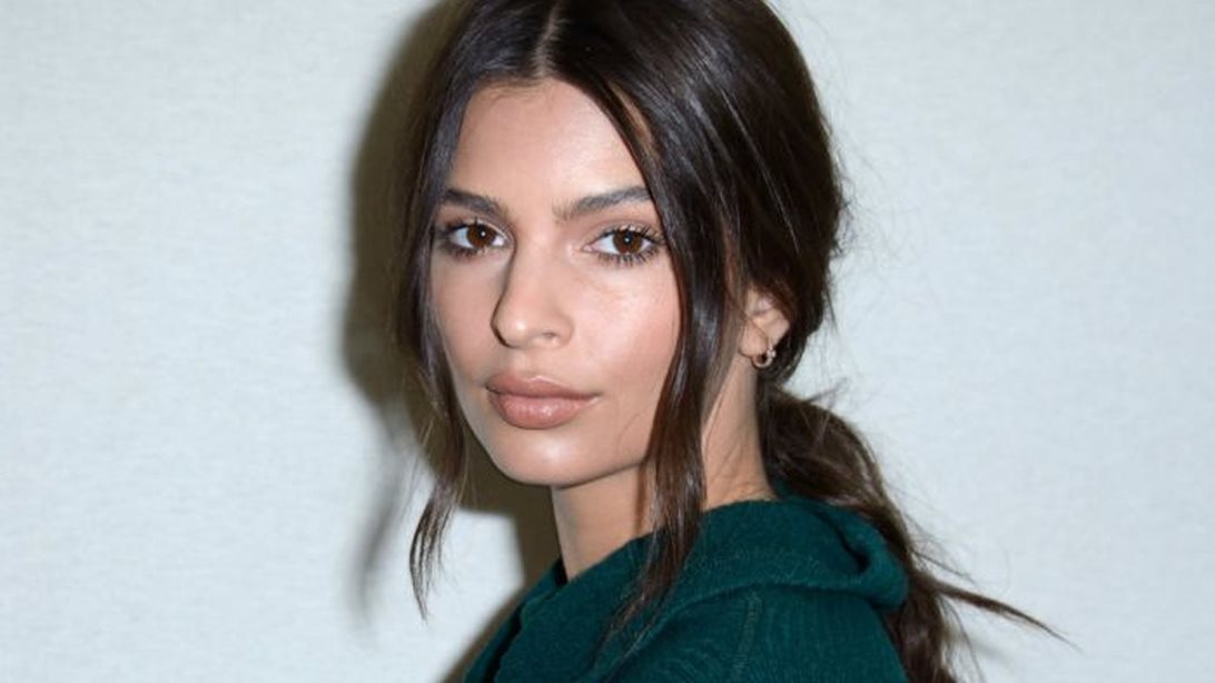 Emily Ratajkowski: Δοκίμασε ήδη το απόλυτο καλοκαιρινό μακιγιάζ και ζηλεύουμε!